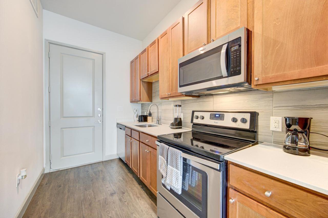 Trendy Downtown 1Bd/Freeparking/Wi-Fi/Pool Apartment Houston Bagian luar foto