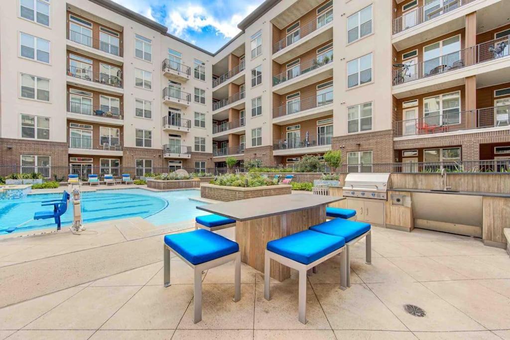 Trendy Downtown 1Bd/Freeparking/Wi-Fi/Pool Apartment Houston Bagian luar foto