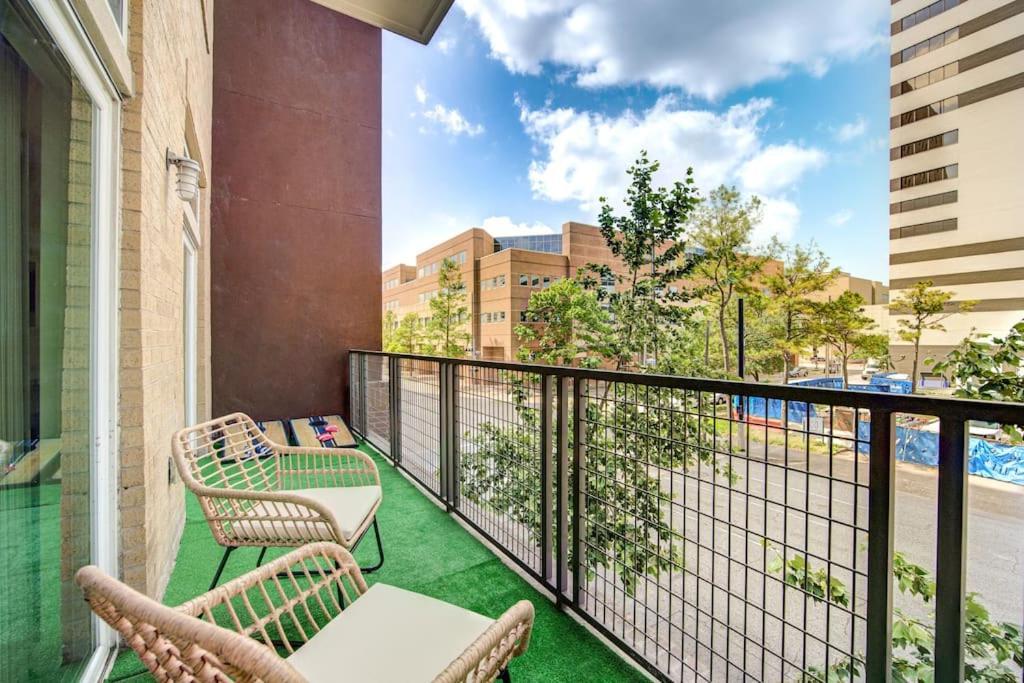 Trendy Downtown 1Bd/Freeparking/Wi-Fi/Pool Apartment Houston Bagian luar foto