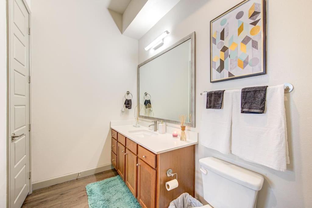Trendy Downtown 1Bd/Freeparking/Wi-Fi/Pool Apartment Houston Bagian luar foto
