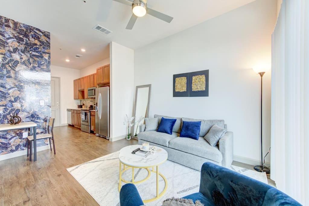 Trendy Downtown 1Bd/Freeparking/Wi-Fi/Pool Apartment Houston Bagian luar foto